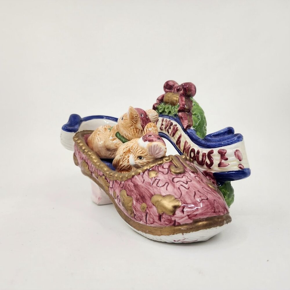 House of Lloyd Not Even A Mouse Salt & Pepper Shakers Christmas Around The World